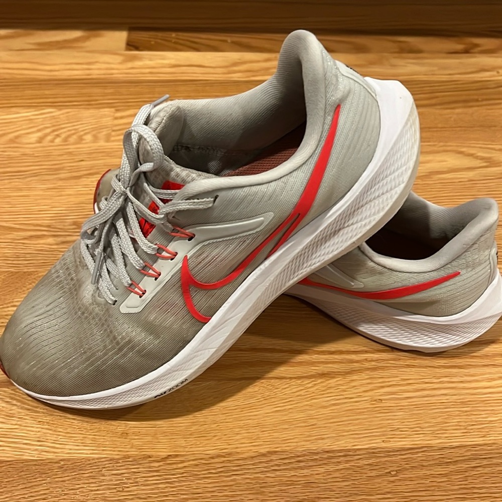 Nike Pegasus 39 mens size 10.5
